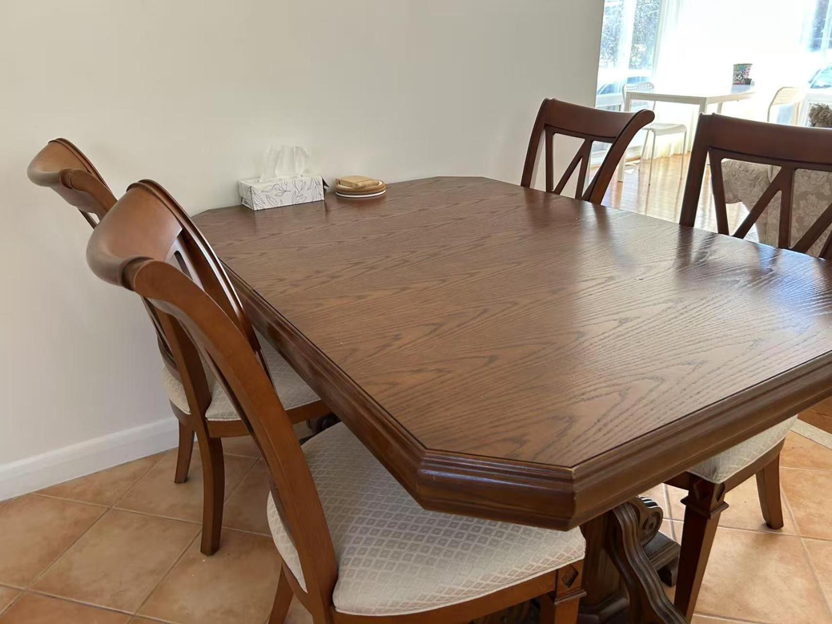 Comfortable Close To Lawrence Ave E Restaurants And Markets * Toronto